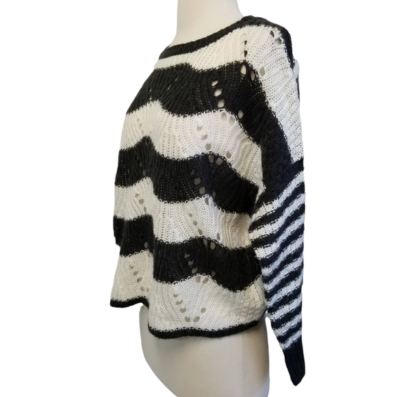 Jessica Simpson Loreen Open Knit Striped Sweater in Black Stripe Womens Size XS - Picture 4 of 12